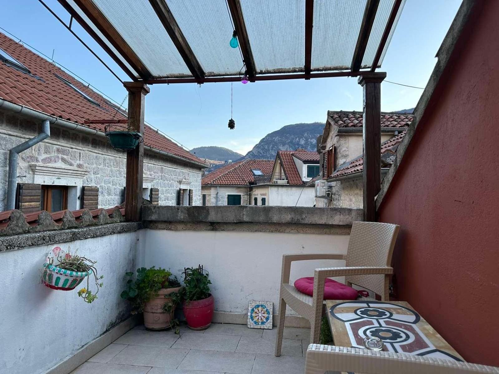 Charming Apartment With A Terrace Kotor Dış mekan fotoğraf