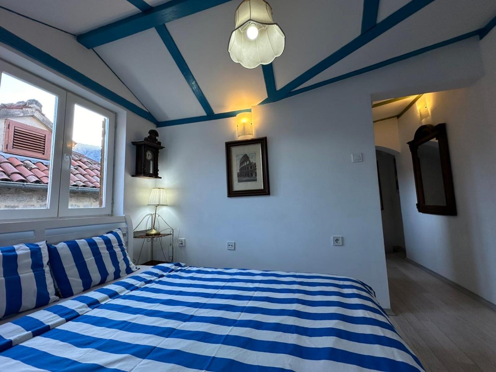 Charming Apartment With A Terrace Kotor Dış mekan fotoğraf